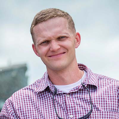 Phil Graves '04