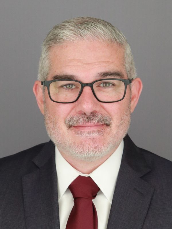 Arnold Castro Headshot